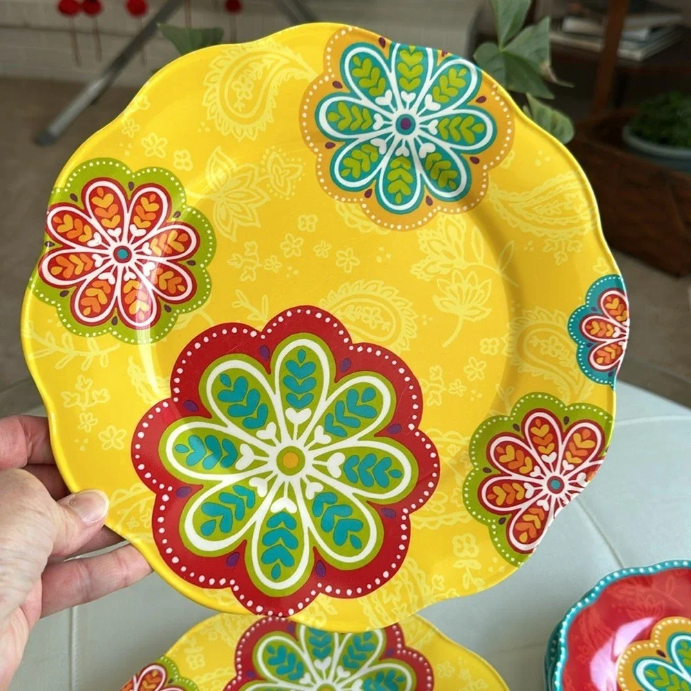 7 pc set Pier One Imports Melamine Dinner Plates Salad Sunny Bright Paisley‎ GUC